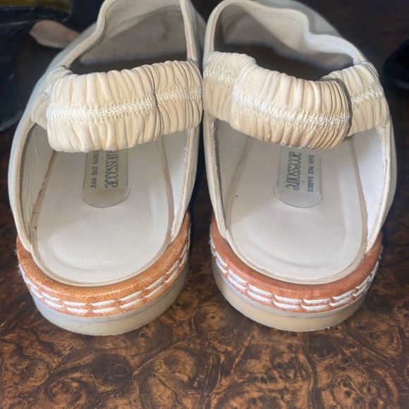 Jean Paul Barriol Suede Sling Back Loafers in Off White - size 6 (UK 4) - Picture 3 of 11